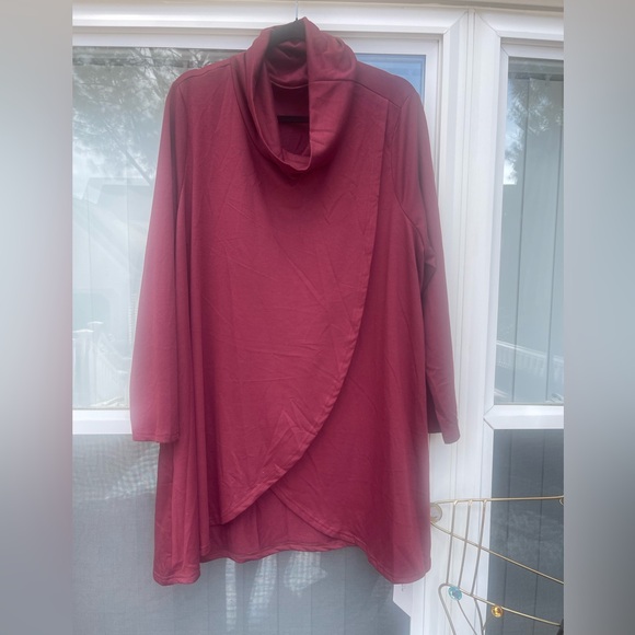 NWT BloomChic Solid Turtleneck Pocket Wrap Hem Sweatshirt - Picture 4 of 6